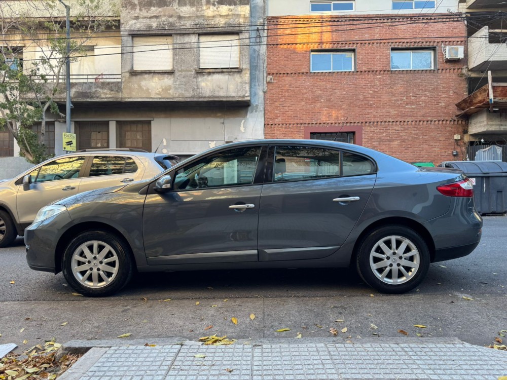 Renault Fluence Luxe — foto 13